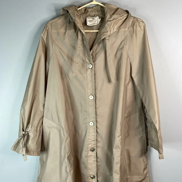 VINTAGE Mulberry Street Tan Nylon Long Trench Coat Hood Pockets Puff Shoulder 8 - Picture 3 of 15